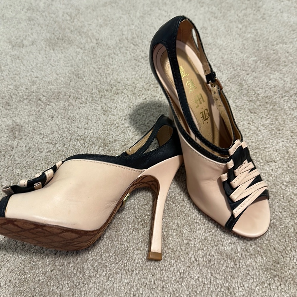 L.A.M.B. Genuine leather sandals with leather soles